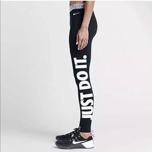 Nike Pro Hyperwarm “Just Do It” Leggings